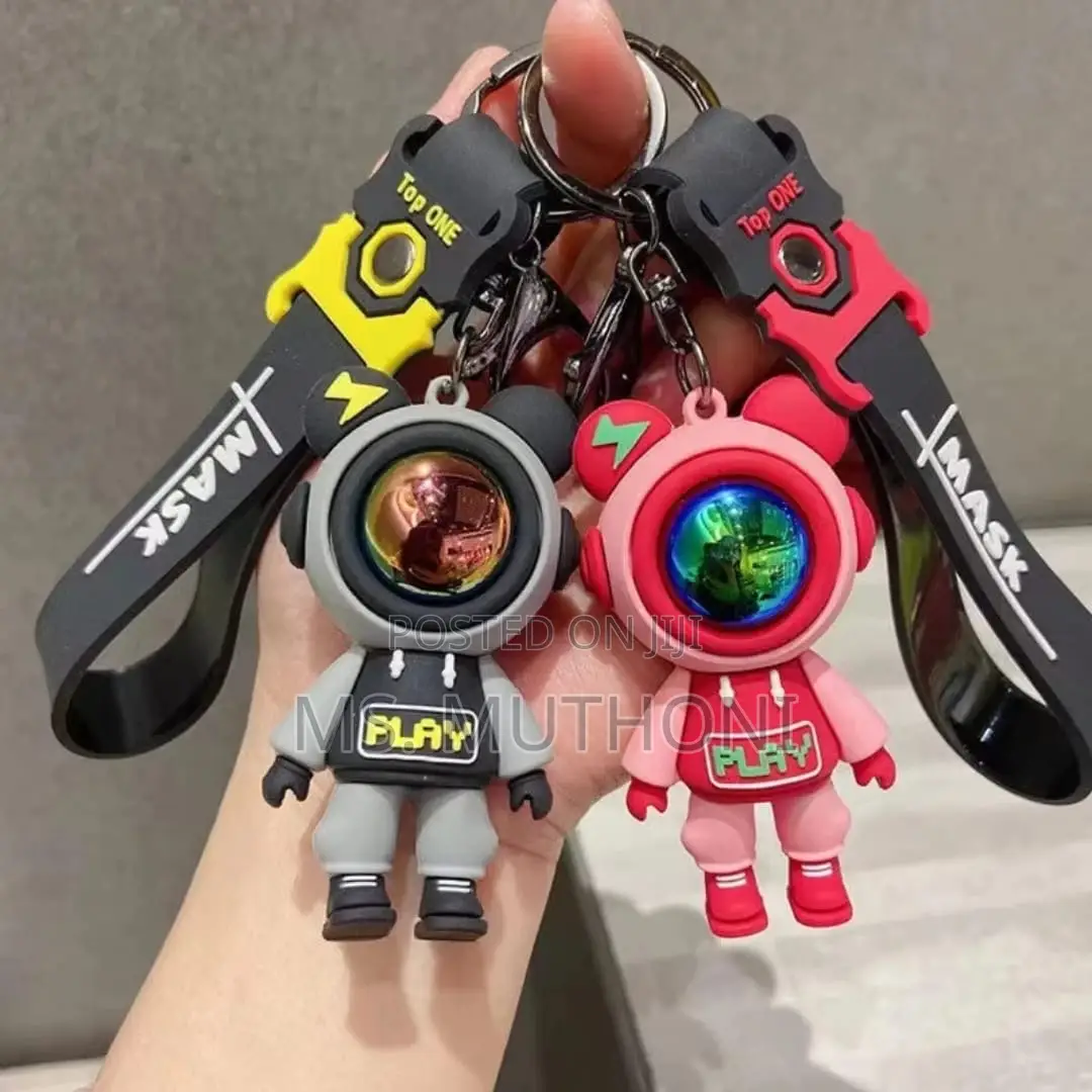 Play Bear / Top One Mask Astronaut Keychain,