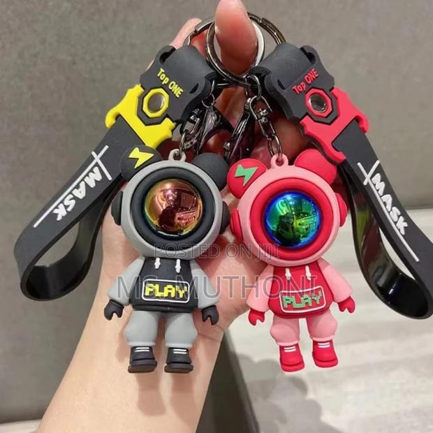 Play Bear / Top One Mask Astronaut Keychain, - thumbnail 3