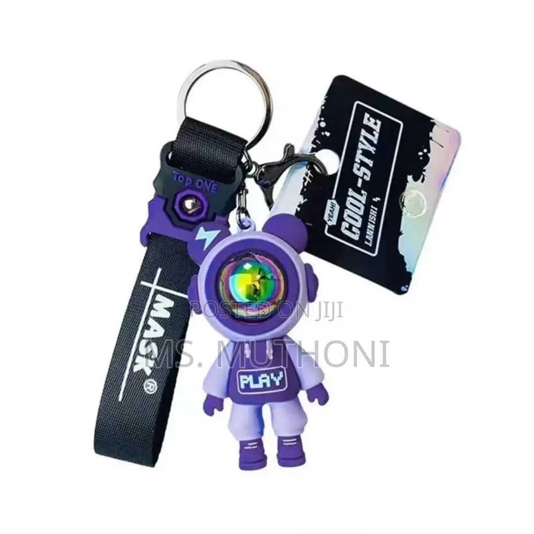  Play Bear / Top One Mask Astronaut Keychain,