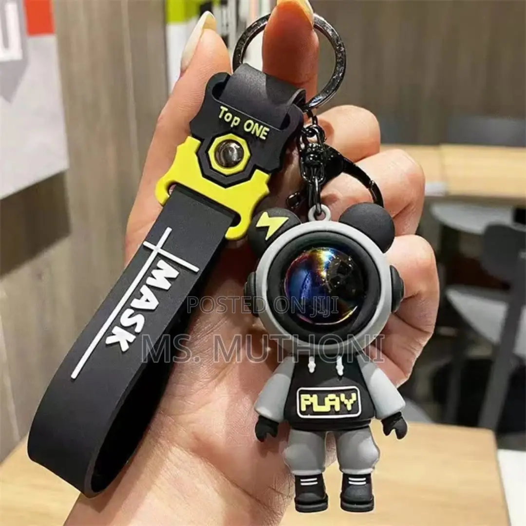  Play Bear / Top One Mask Astronaut Keychain,