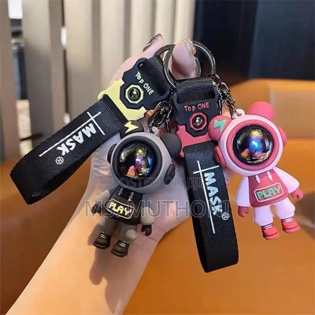  Play Bear / Top One Mask Astronaut Keychain,