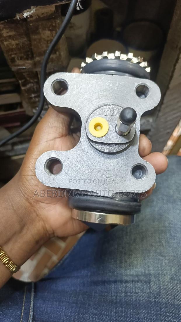 Hino 300 Rear Brake Cylinders