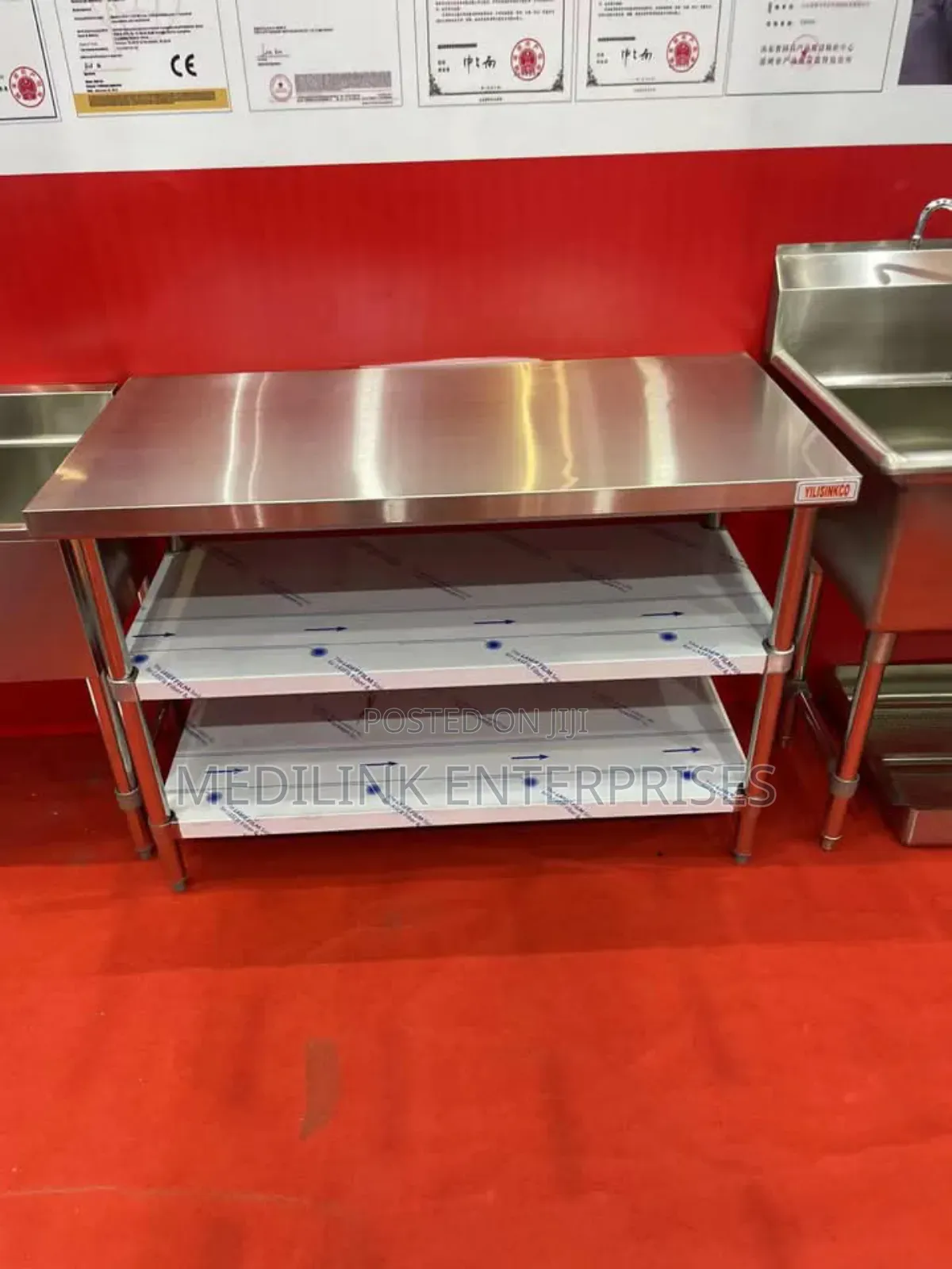 Standard Length Working Tables With Undershelves