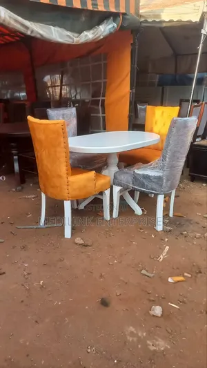 Mixed Fabric Oval 4-Seater Whitish Dinning Set