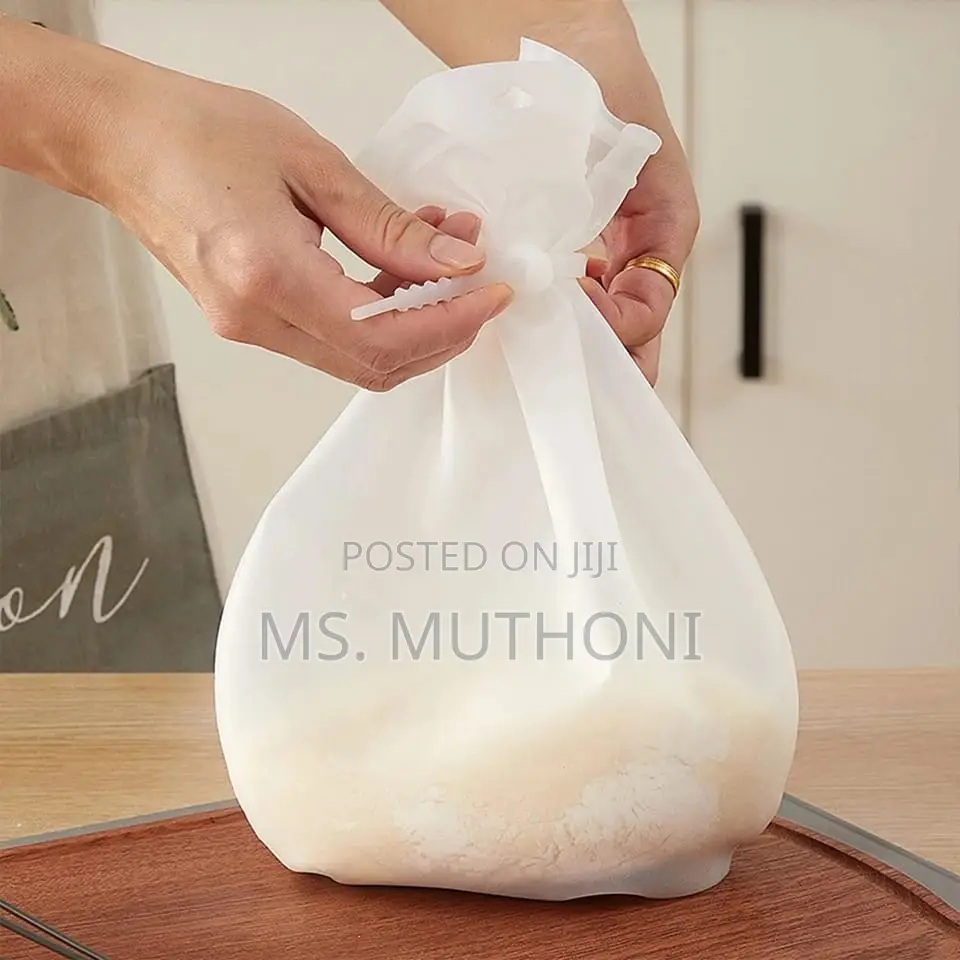 Reusable Silicone Dough Kneading Bag.