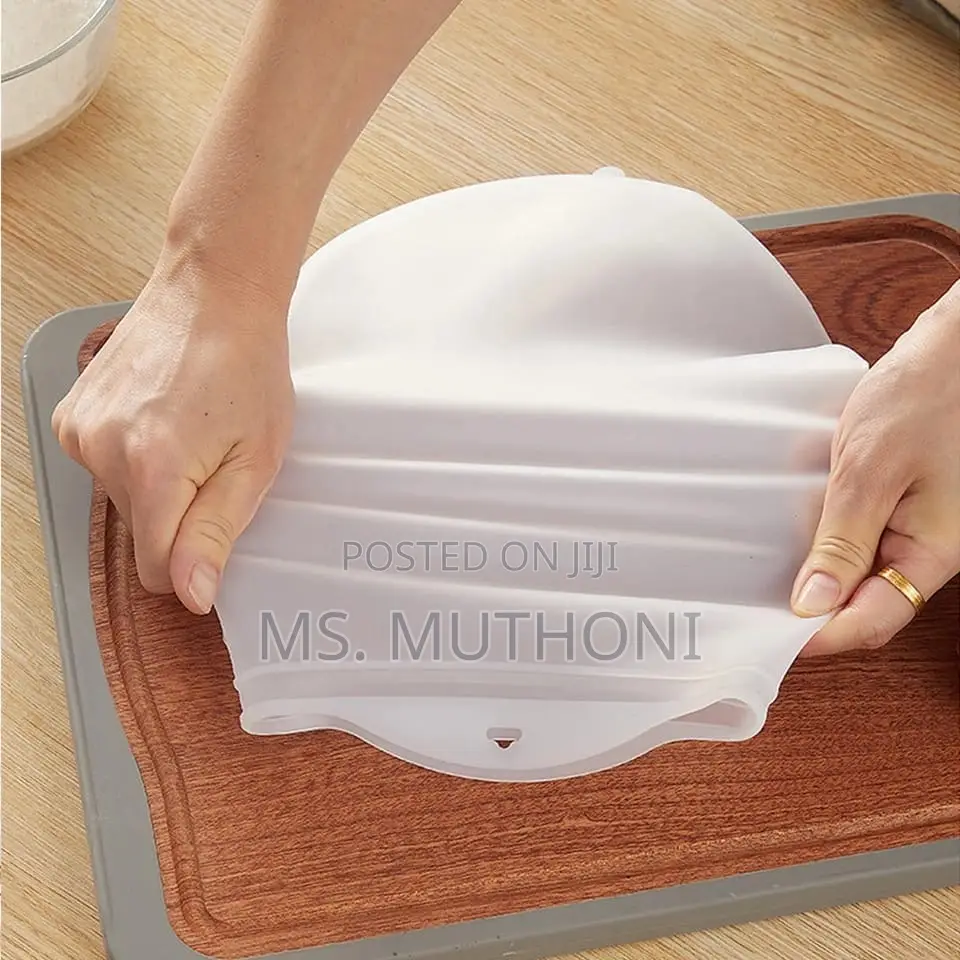Reusable Silicone Dough Kneading Bag.