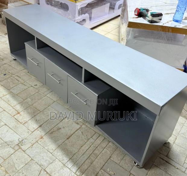 Executive 5.5fts Modern Tv Stand