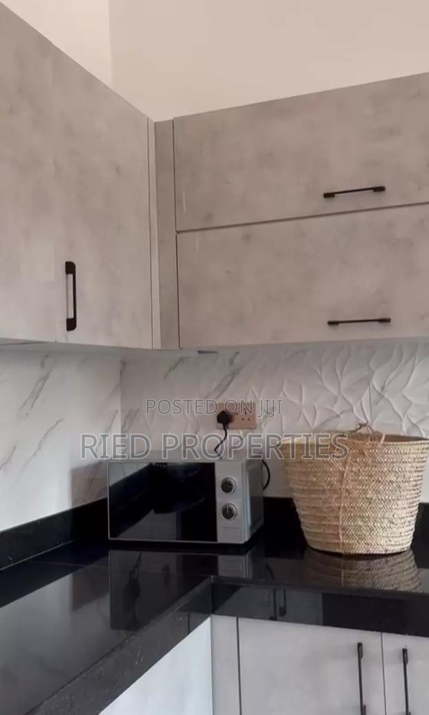 2br Close To The Beach For Shortterm Lease - thumbnail 9