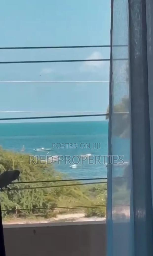 2br Close To The Beach For Shortterm Lease - thumbnail 11