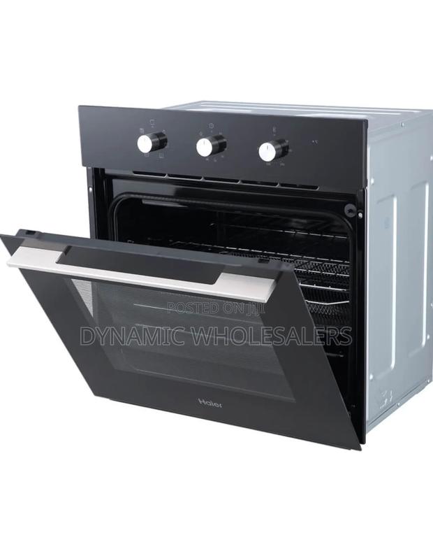 Hisense 60cm Built-in Electric Oven - main view