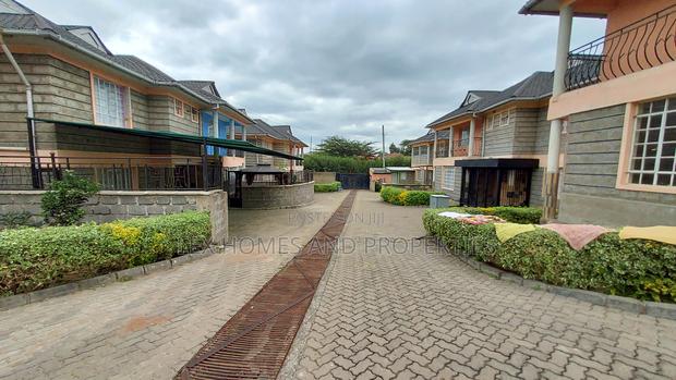 5bdrm Villa in NkaiMurunya for sale