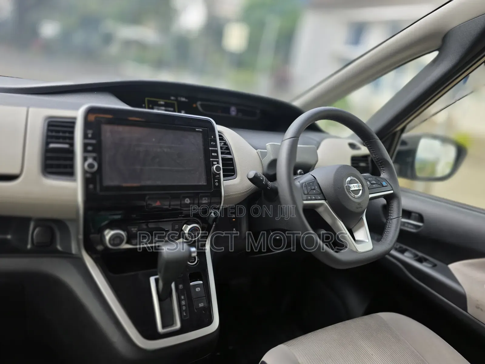 Nissan Serena 2018 Gold