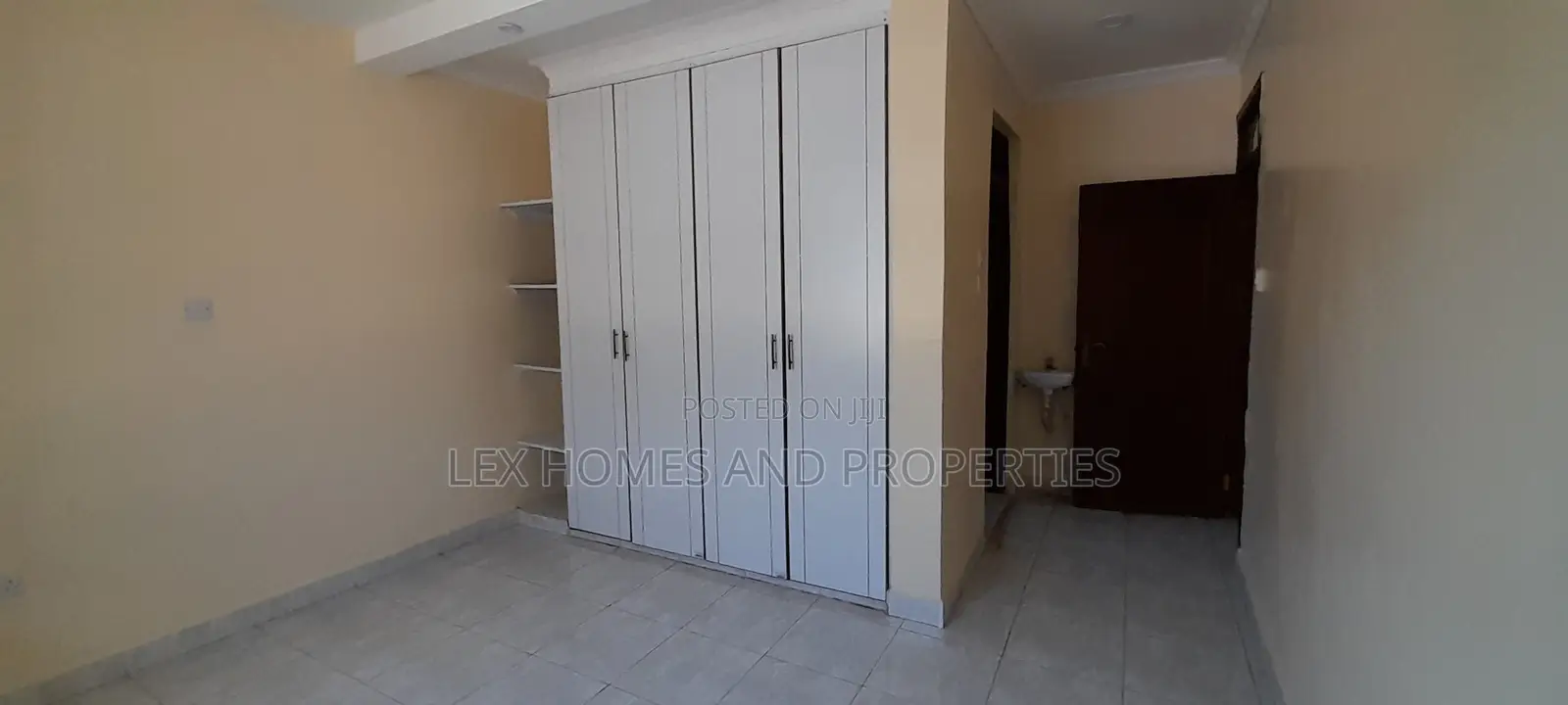 5bdrm Villa in NkaiMurunya for sale