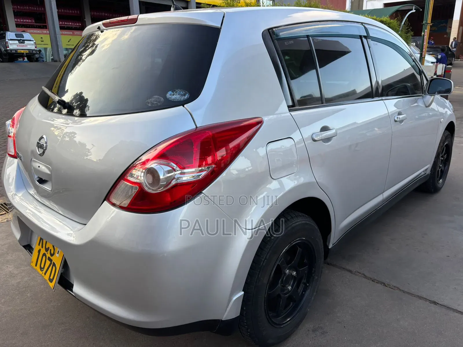 Nissan Tiida 2011 Gray