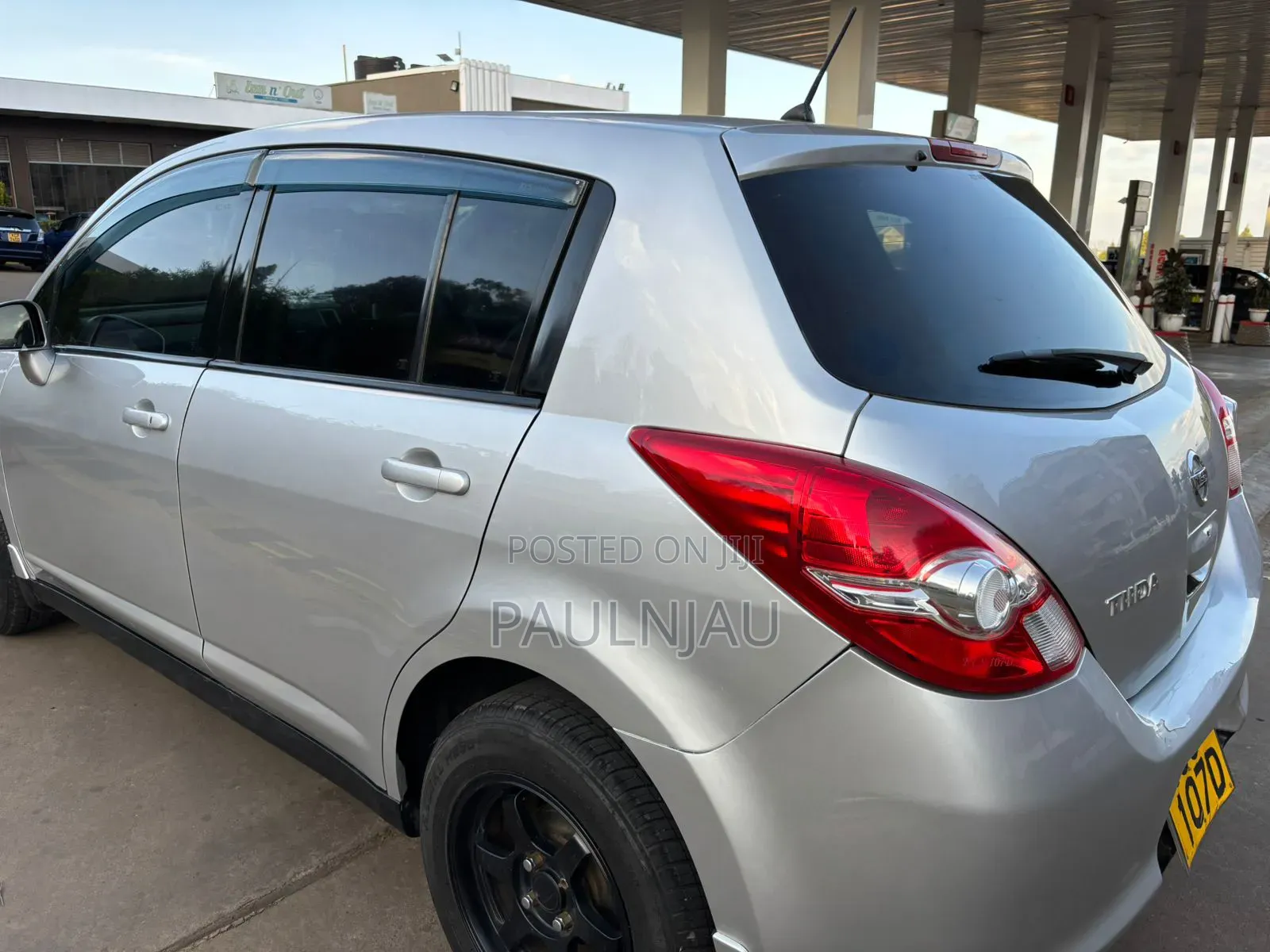 Nissan Tiida 2011 Gray