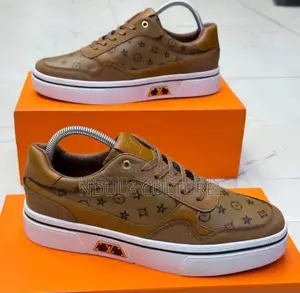 (Lv) Louis Vuitton Resort Sneakers Casuals