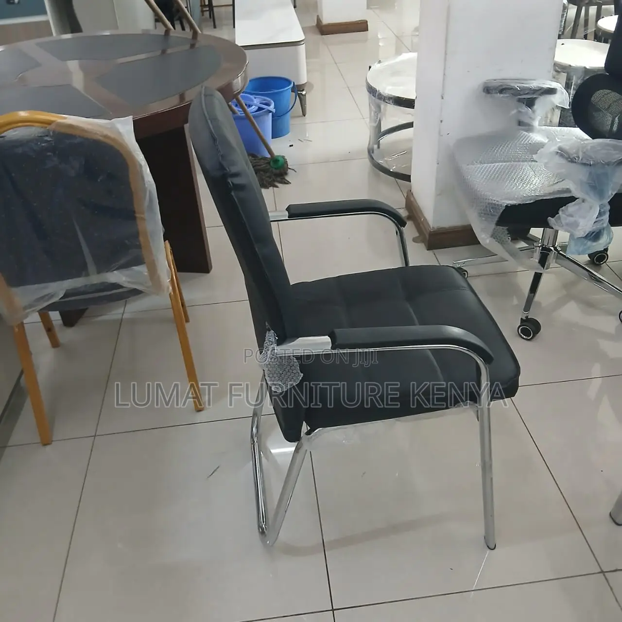 Modern Executive Office Visitors Seat