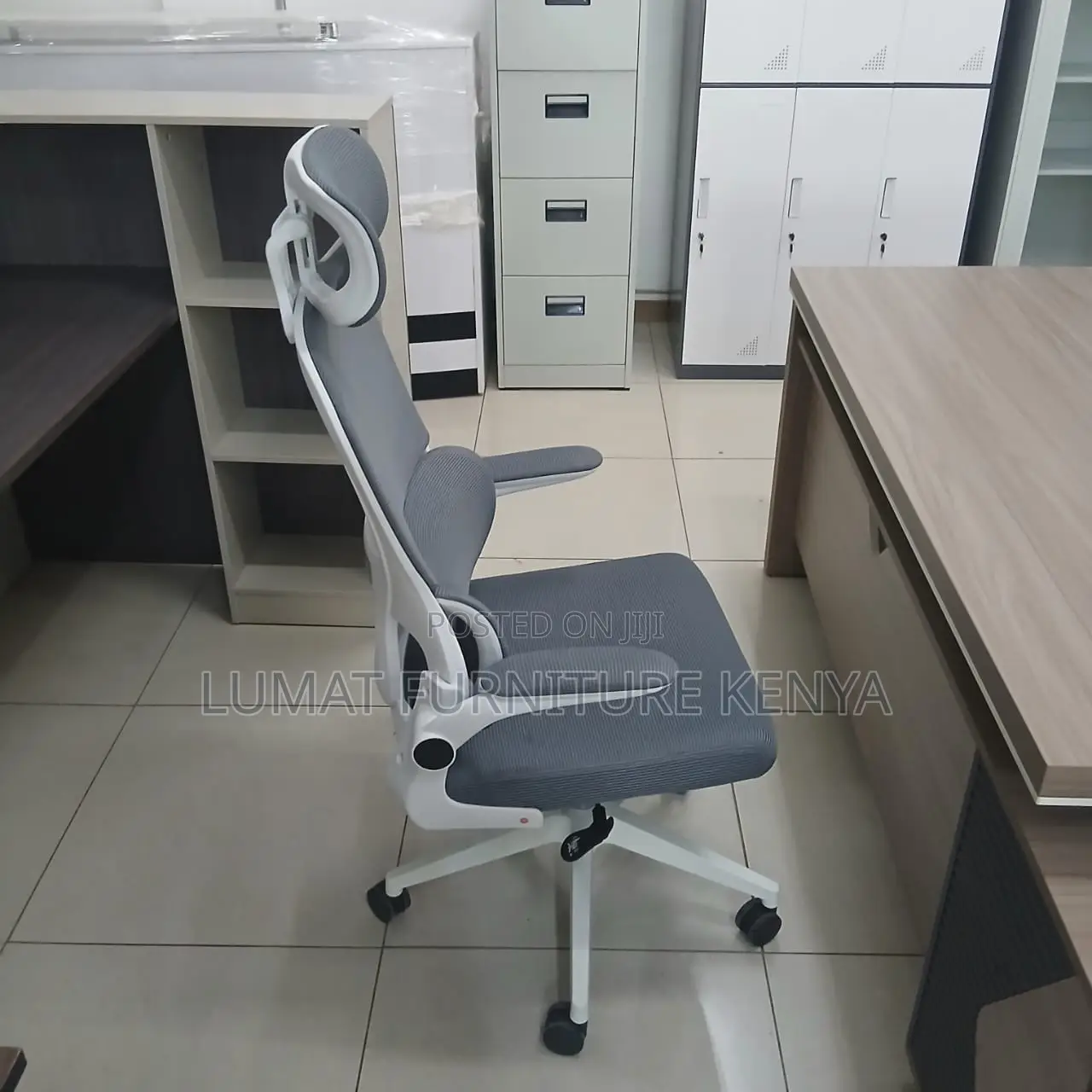 High Back Gray Orthopedic Mesh Office Seat