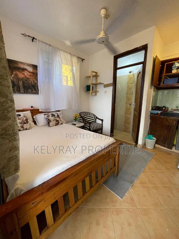 Studio Bamburi - main view