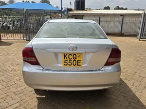 Toyota Axio 2011 Silver