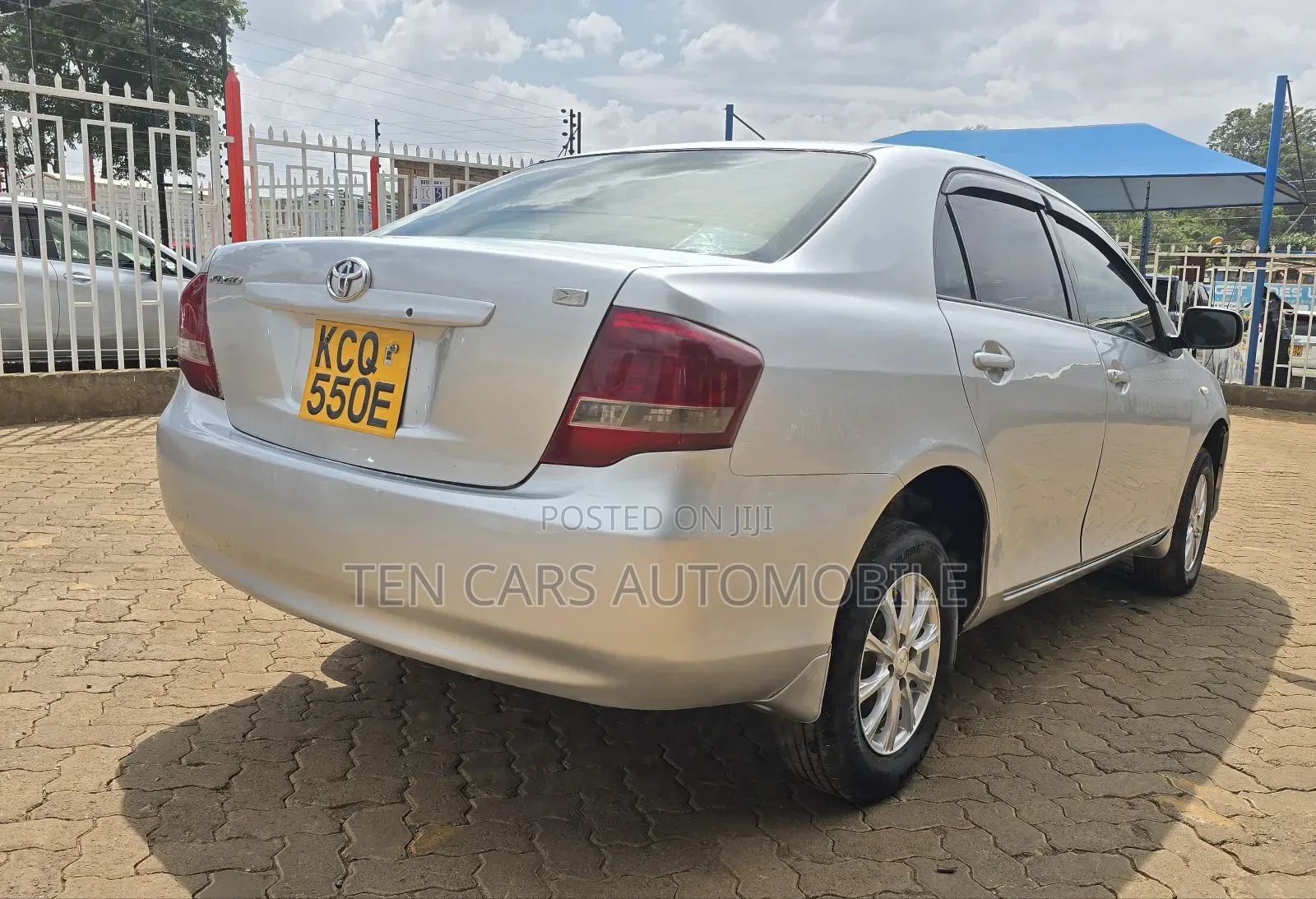 Toyota Axio 2011 Silver