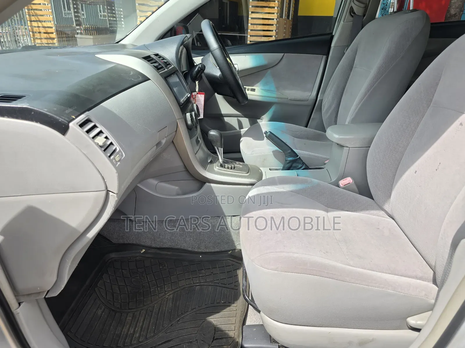 Toyota Axio 2011 Silver