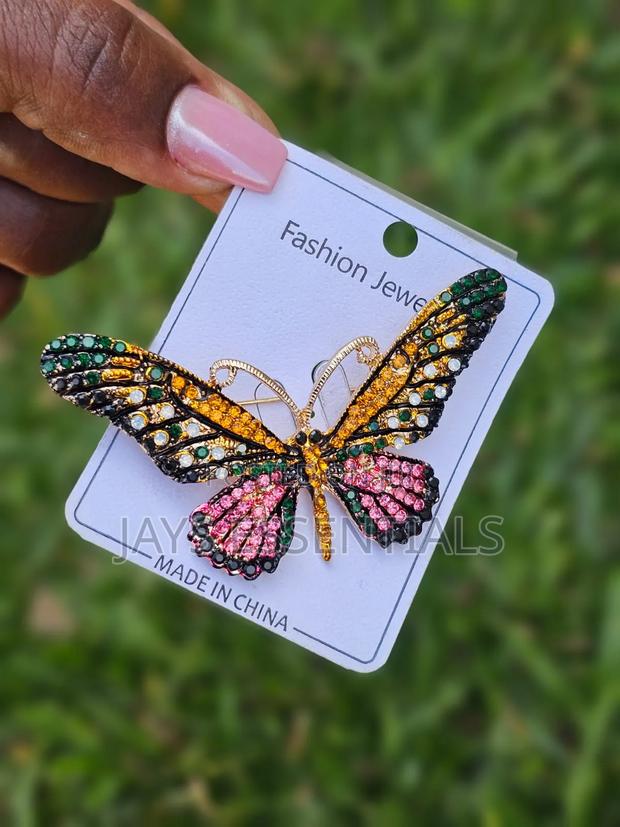 Simple and Elegant Brooches - thumbnail 2