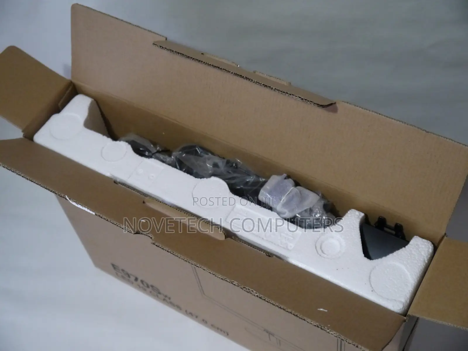 Brand New Aoc E970swn 18.5 Hd Monitor Black Color,- E970swn