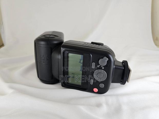 Neewer Nw-670 Speedlite Canon - main view