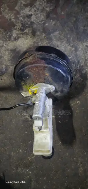 Toyota Avensis Brake Booster