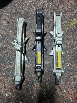 Car  Jacks