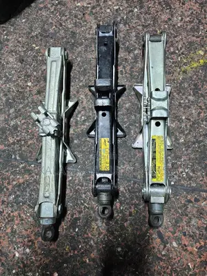 Car  Jacks
