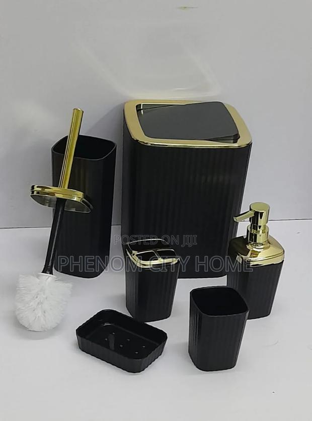 Bathroom Accessories Set