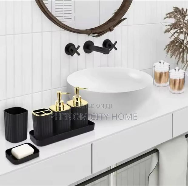 Bathroom Accessories Set - thumbnail 2