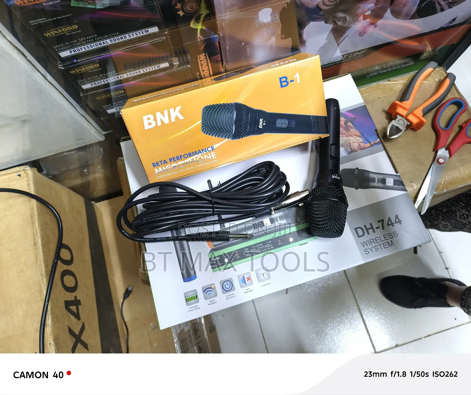 Quality Dynamic B-1 Wired Microphone