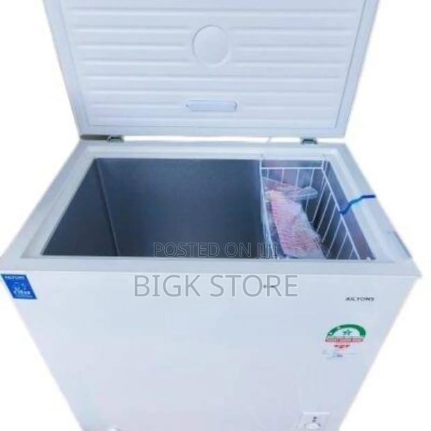 Ailyons 99 Litres Capacity Chest Freezer - main view