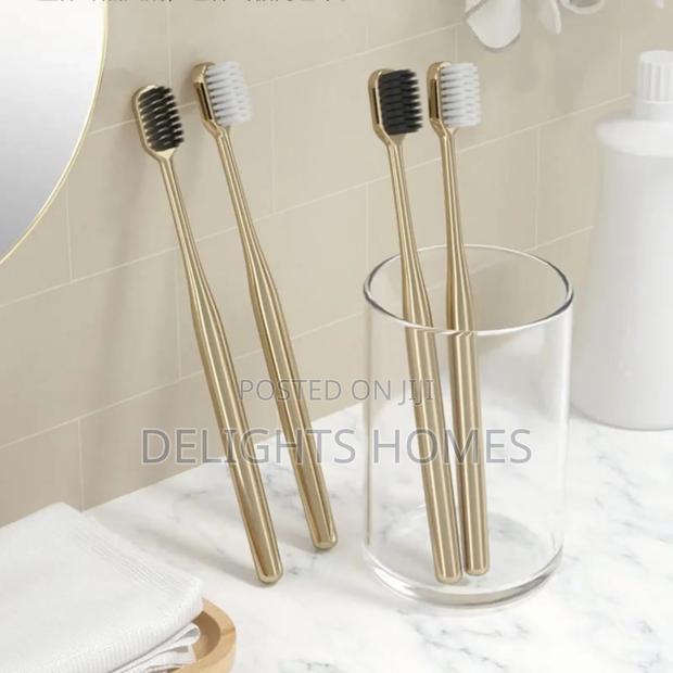 Bamboo Charcoal Toothbrush_cu - thumbnail 2