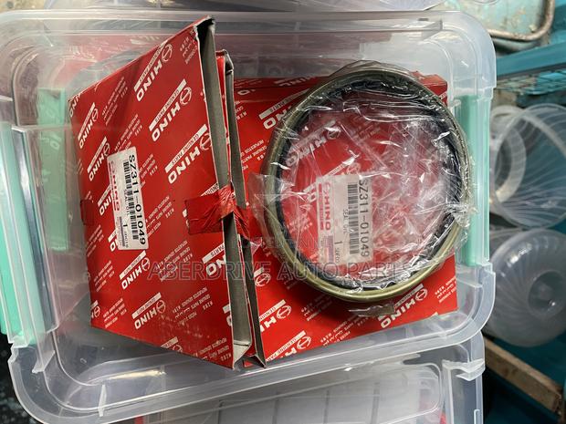 Hino 500 Genuine Rear Hub Seal