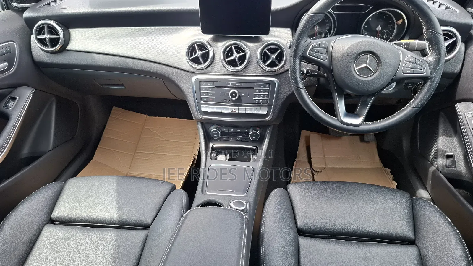 Mercedes-Benz GLA-Class 2018 Gray