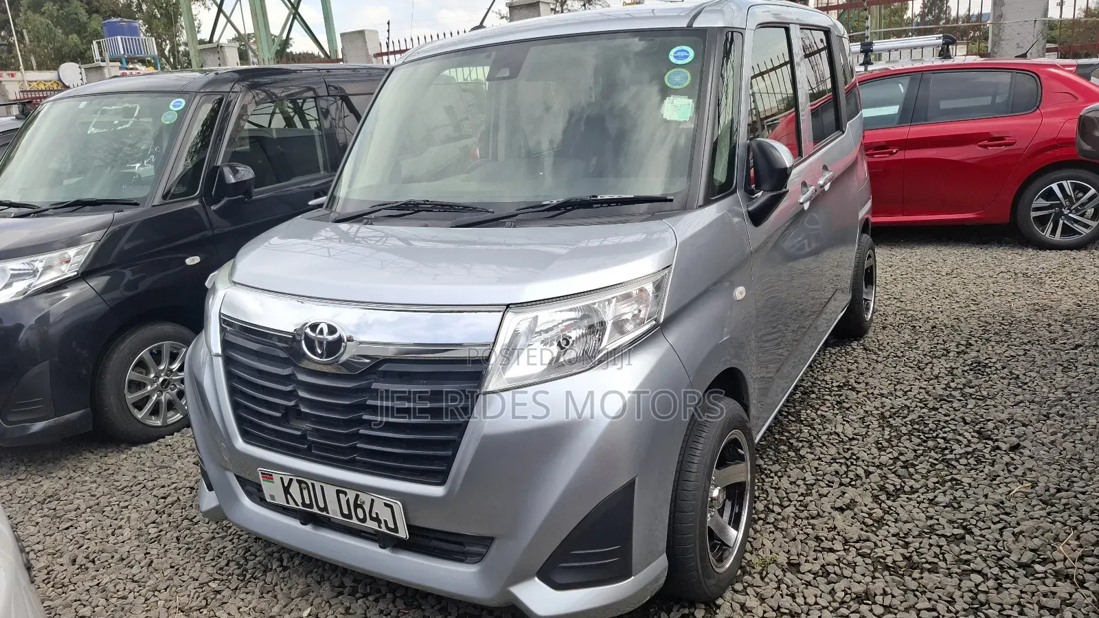 Toyota Roomy 1.0 FWD 2018 Silver