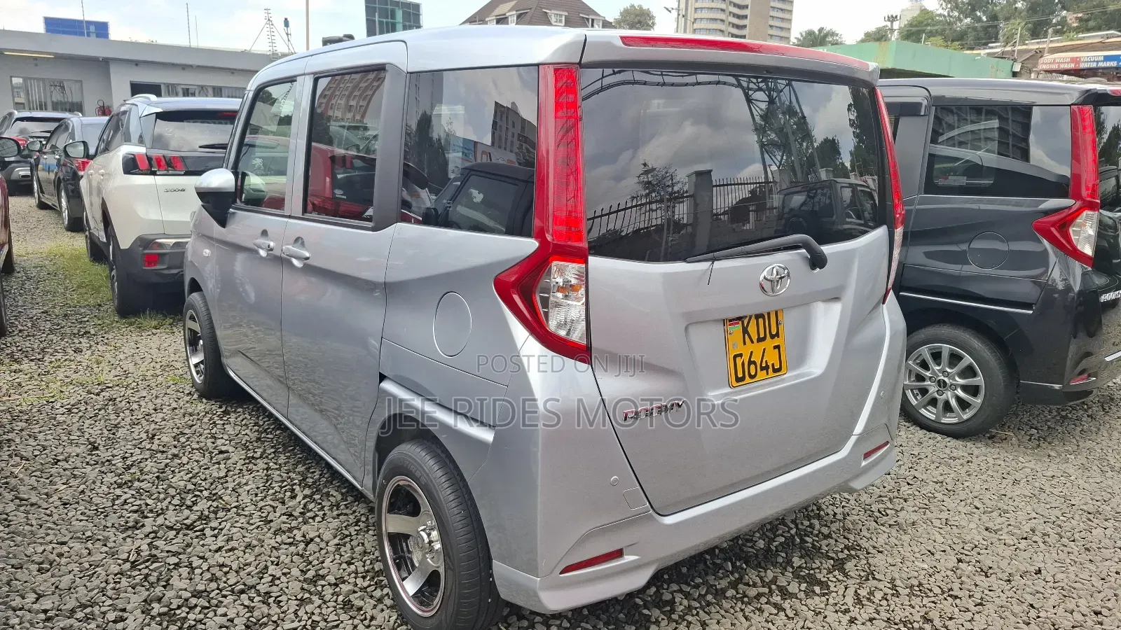 Toyota Roomy 1.0 FWD 2018 Silver