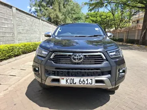 Toyota Hilux Revo Double Cab Deisel 2.8 AWD 2017 Matt Black