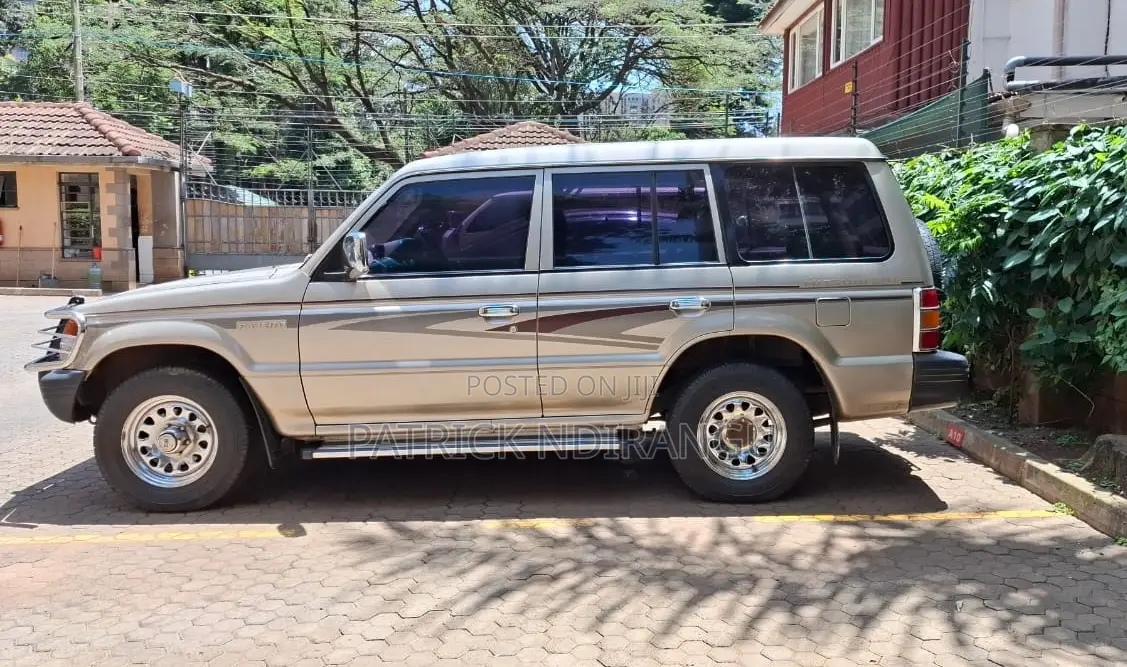 Mitsubishi Pajero 2007 Gray