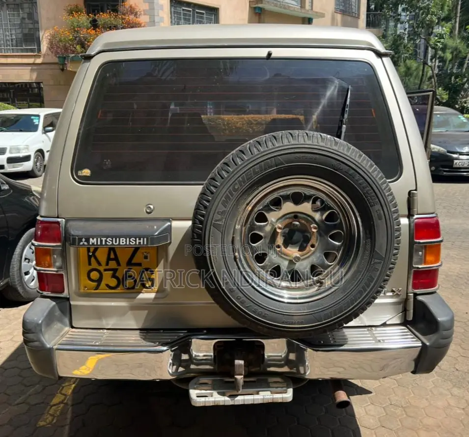 Mitsubishi Pajero 2007 Gray