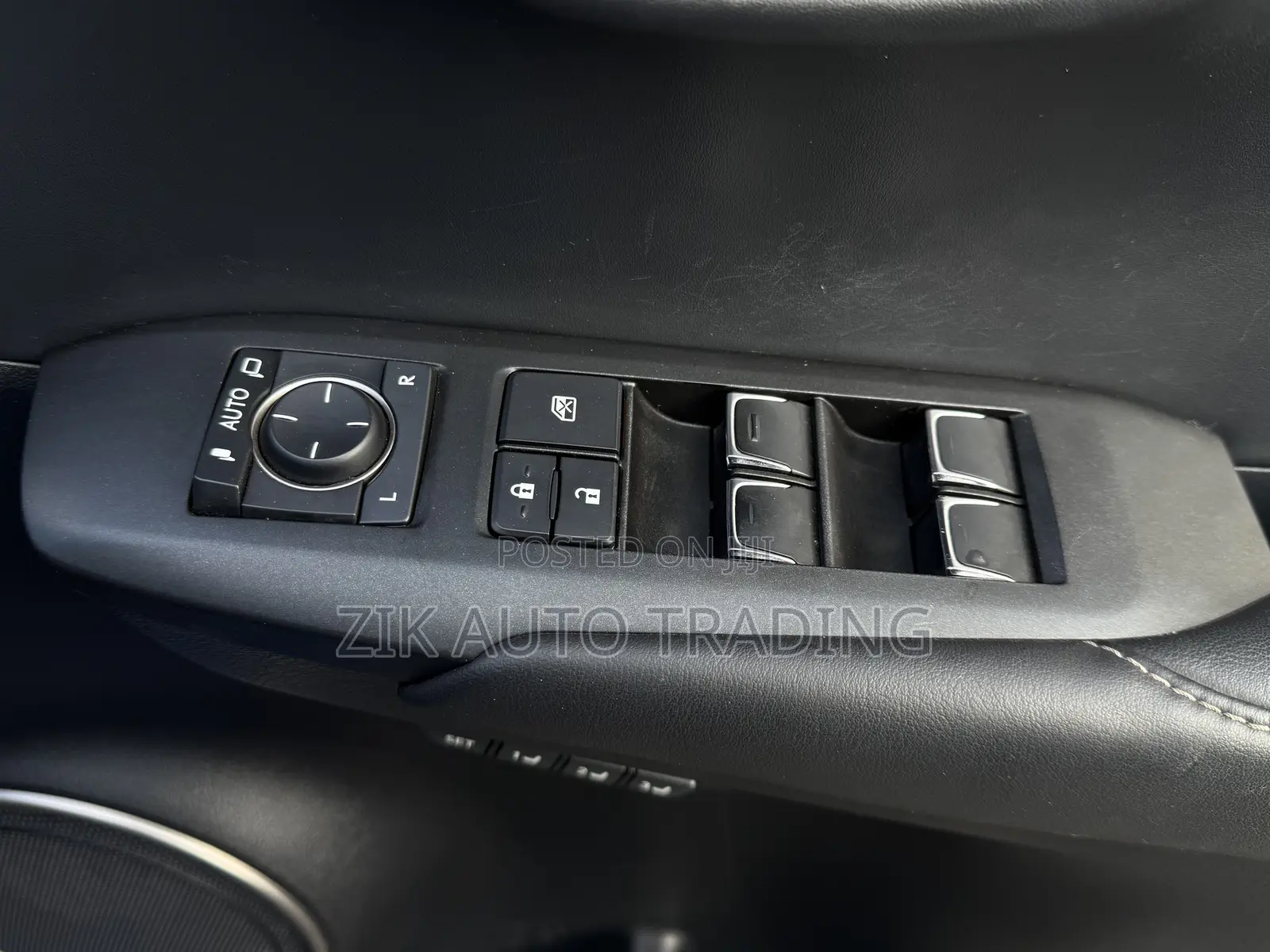 Lexus NX 300h Base 4x4 (2.5L 4cyl 2A) 2017 Blue