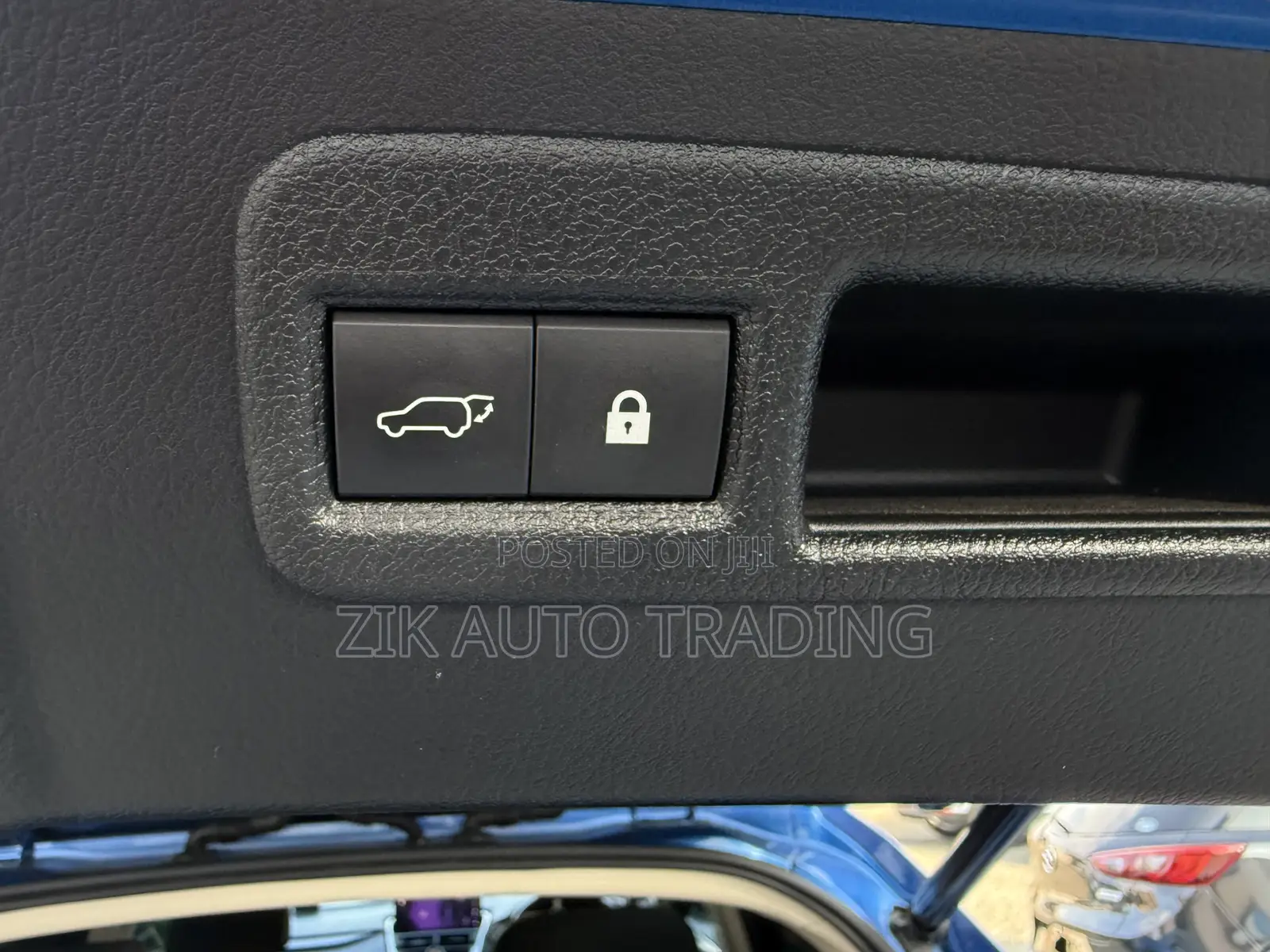 Lexus NX 300h Base 4x4 (2.5L 4cyl 2A) 2017 Blue