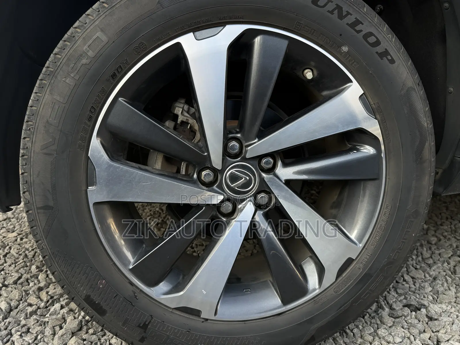 Lexus NX 300h Base 4x4 (2.5L 4cyl 2A) 2017 Blue