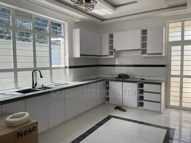 4bdrm House in Kimbo for sale