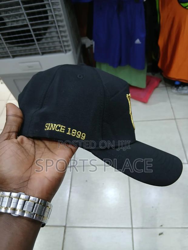 Barcelona Black Baseball Cape - thumbnail 3