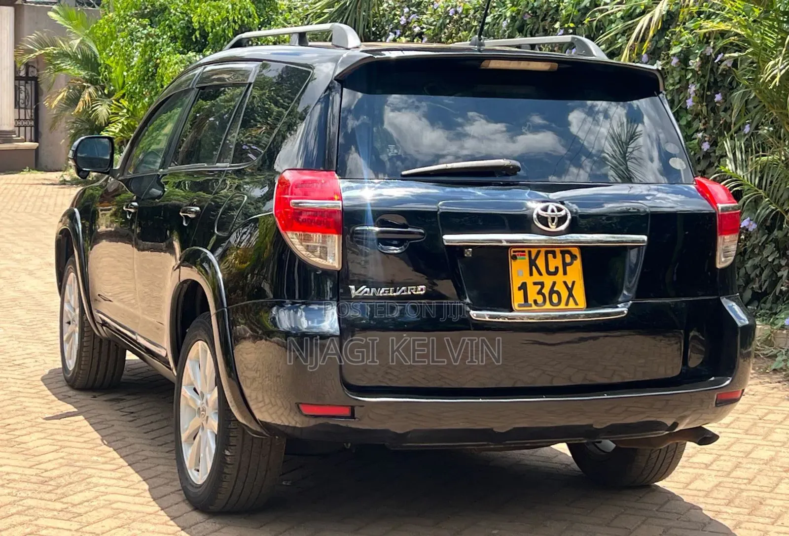 Toyota Vanguard 2010 Black